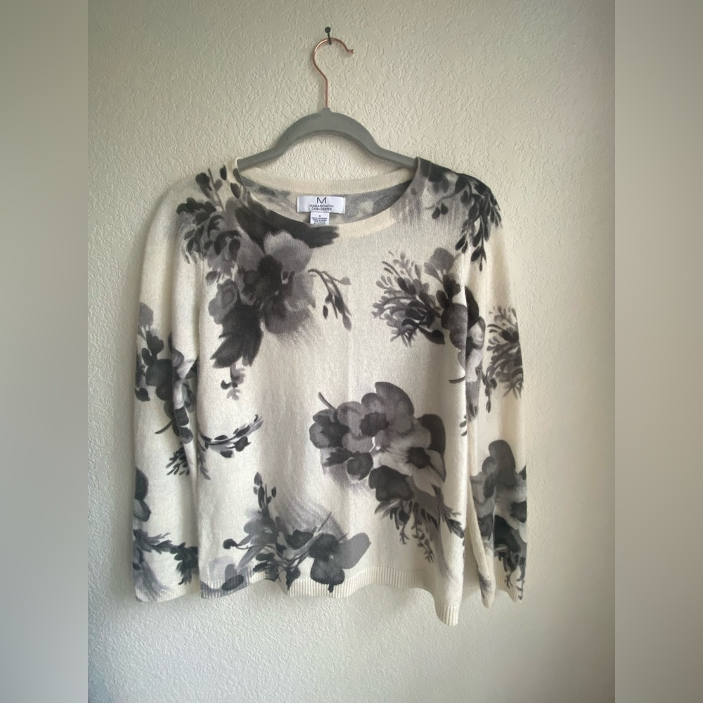 Women’s Magaschoni Cashmere Black and White Floral Print Sweater
